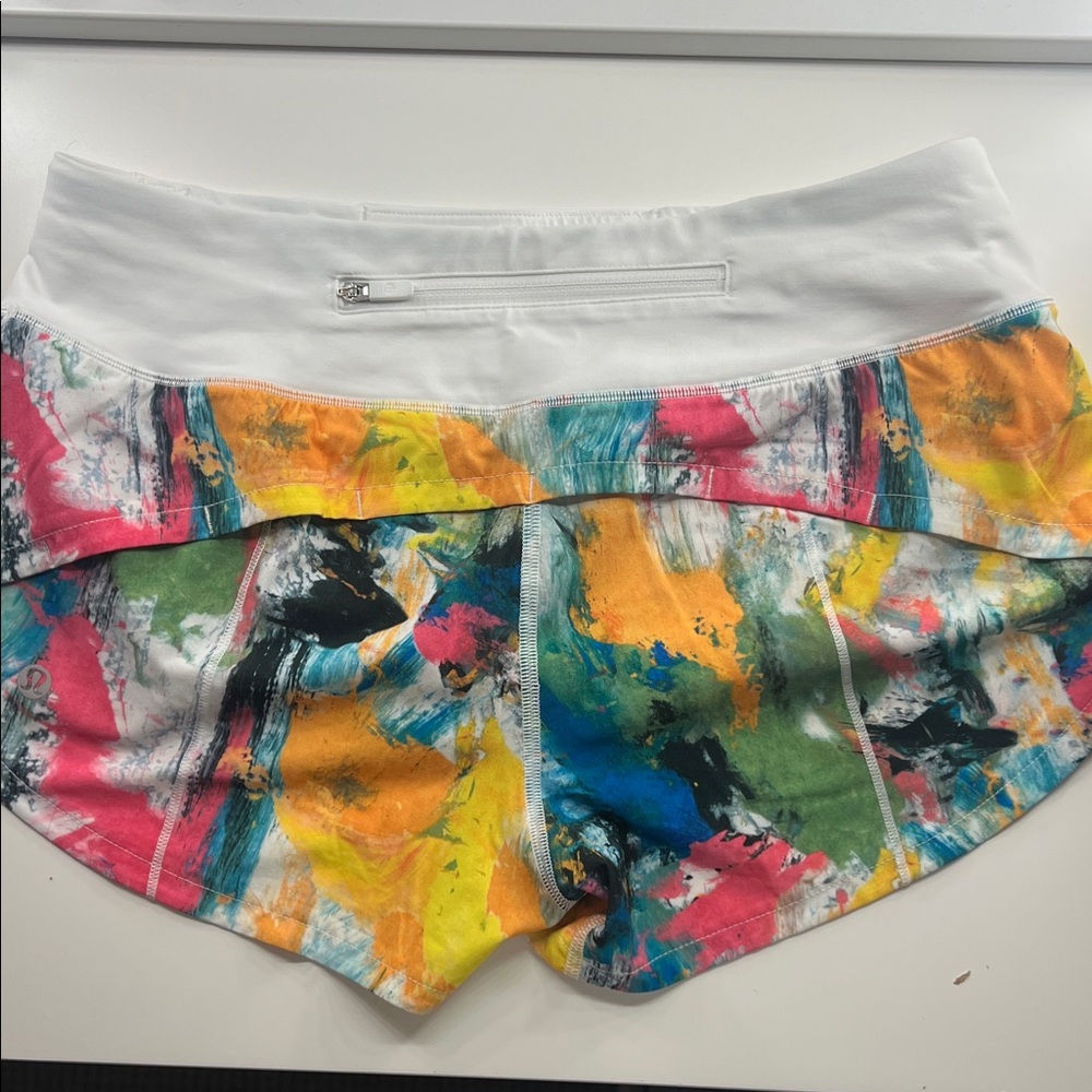 Lululemon Speed Up Shorts Size 4 2.5 Inseam - Picture 2 of 3